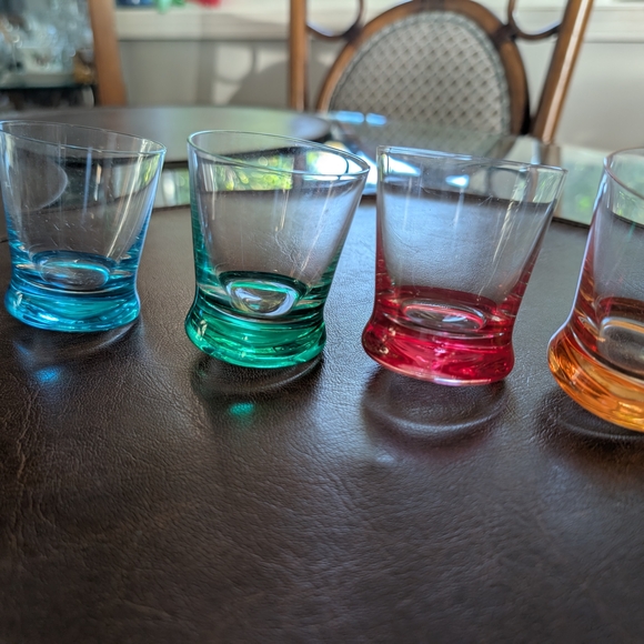 Fun Roly Poly Shot Glasses - Picture 1 of 7